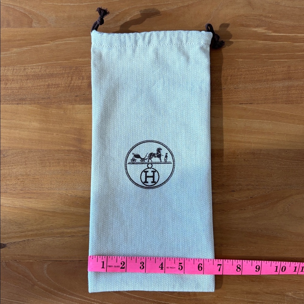 Hermès Logo Drawstring Pouch - Picture 4 of 6